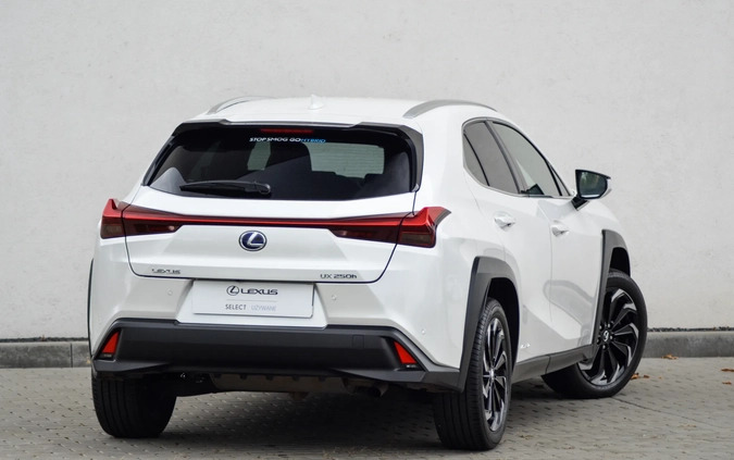 Lexus UX cena 144900 przebieg: 16566, rok produkcji 2020 z Kobylin małe 29